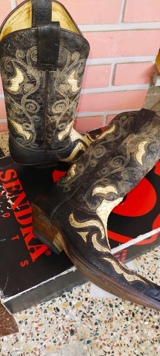 Botas Country SENDRA de segunda mano por 250 EUR en Madrid en WALLAPOP