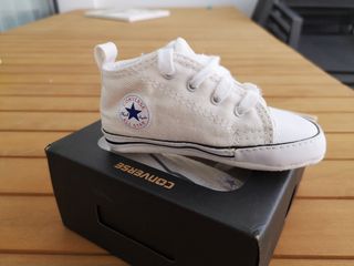 Converse bebé blanco Talla 20 de segunda mano por 12 EUR en Dos Hermanas en  WALLAPOP