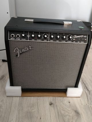 Amplificador para guitarra FENDER CHAMPION 20 en Texcoco, Estado de México  por $2000 | Segundamano.mx