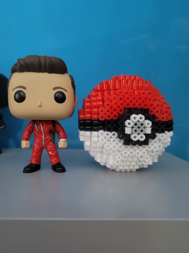 Lámpara Pokeball  de la serie pokemon 3D Hama