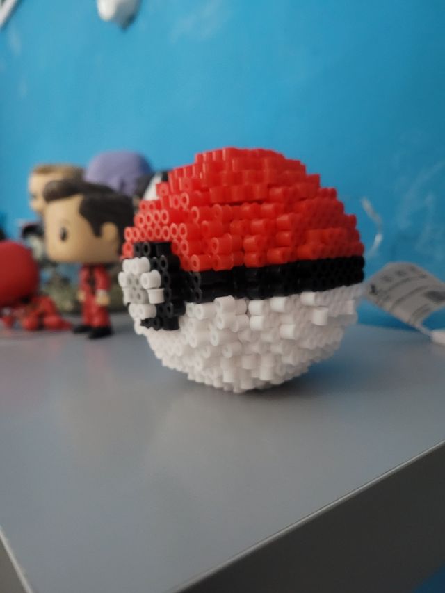 Lámpara Pokeball  de la serie pokemon 3D Hama