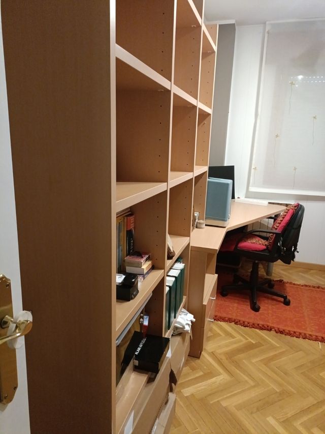 CAMA  DE 105 + Estantería+mesa