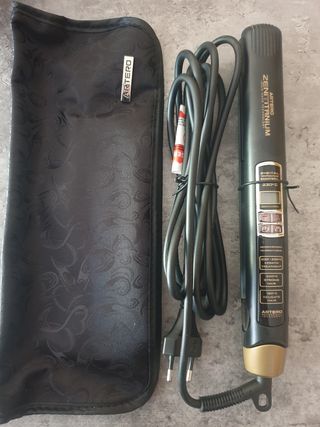 Plancha Pelo Artero Zenit Titanium de segunda mano por 70 EUR en Segur de  Calafell en WALLAPOP