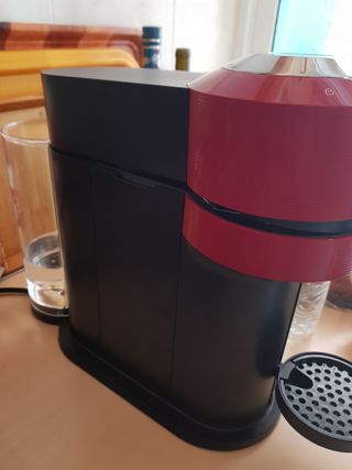 Cafetera Krups Nespresso VERTUO Next XN9105 de segunda mano por 80 EUR en  Mataró en WALLAPOP