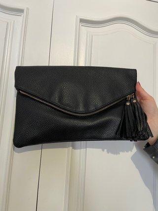 Bolso negro. Bershka. de segunda mano por 5 EUR en Santa Cruz de Tenerife  en WALLAPOP