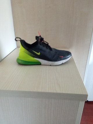 Nike air max 270 de segunda mano por 90 EUR en Ametzaga Zuia en WALLAPOP
