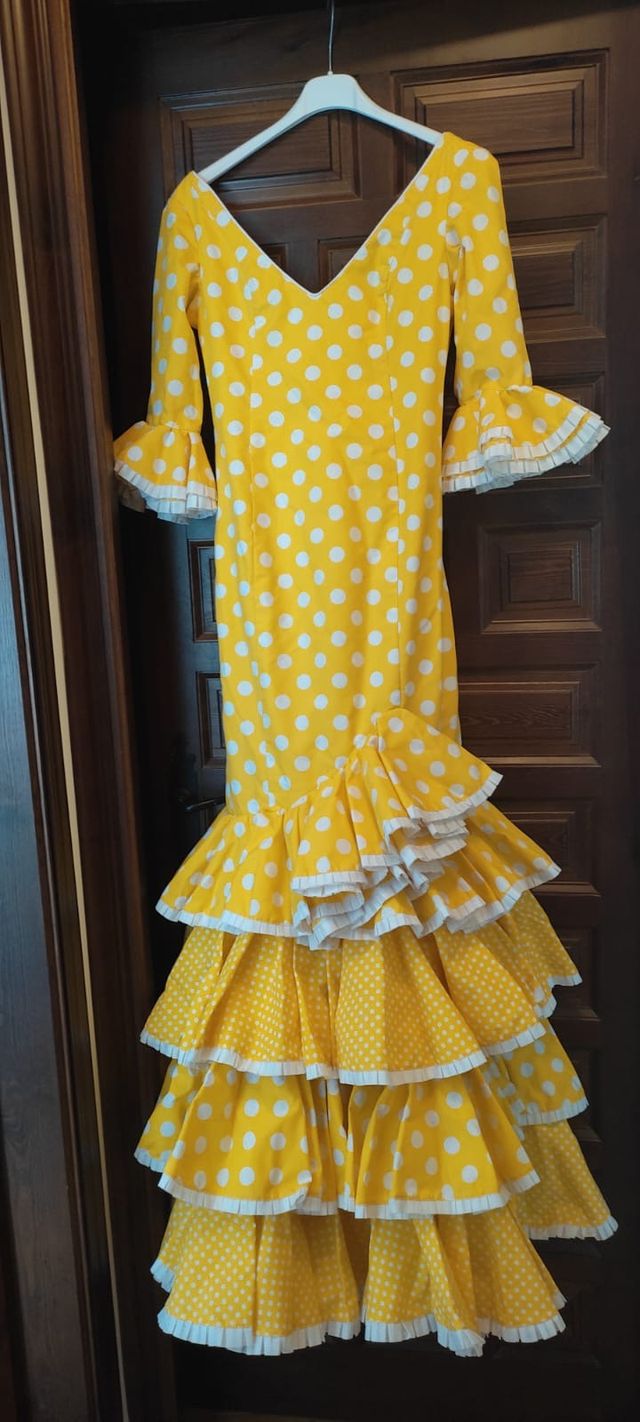 TRAJE DE FLAMENCA AMARILLO