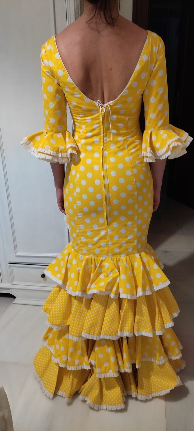 TRAJE DE FLAMENCA AMARILLO