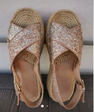 Sandalias de esparto Stradivarius de segunda mano por 20 EUR en Barcelona  en WALLAPOP
