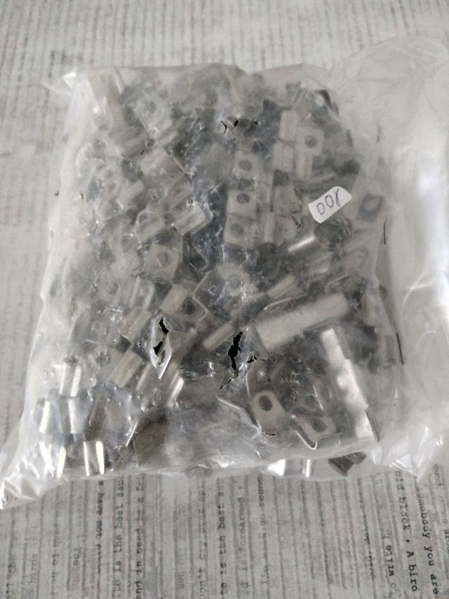 lote de 300 ganchos para tarima de exterior