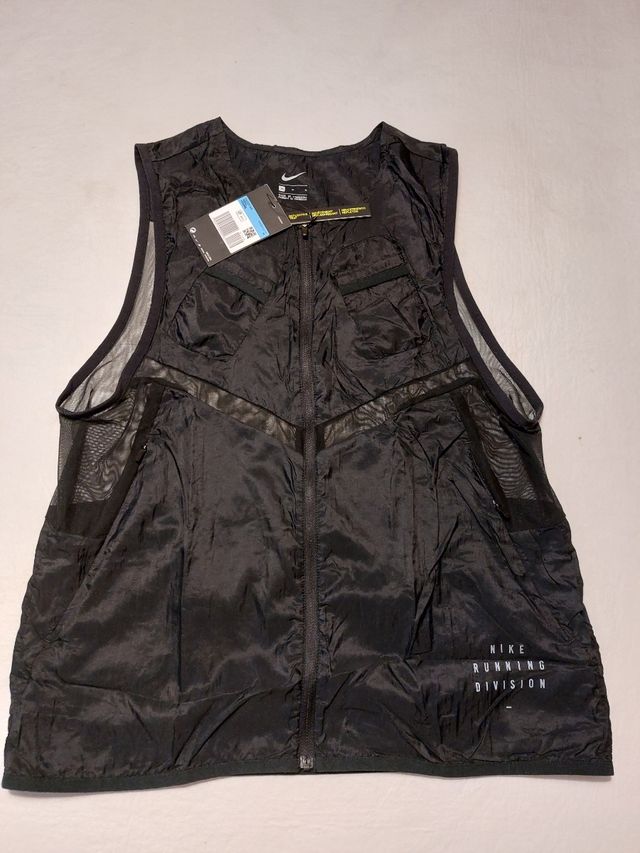 chaleco running nike