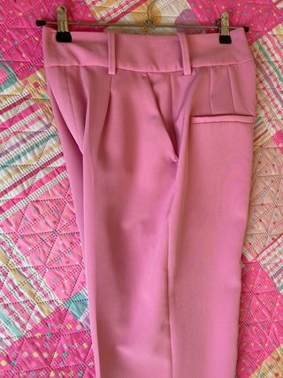 Pantalón cinturón forrado Zara de segunda mano por 10 EUR en Málaga en  WALLAPOP