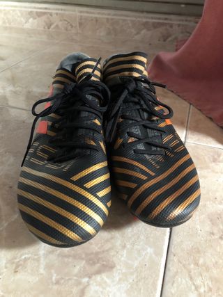 Botas de fútbol Adidas Nemeziz de segunda mano en WALLAPOP