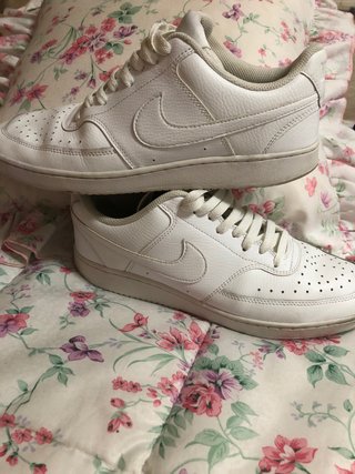 Zapatillas marca Nike originales talla 44 de segunda mano por 15 EUR en  Logroño en WALLAPOP