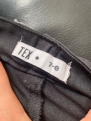 Pantalón uniforme tex carrefour 7-8 años de segunda mano por 5 EUR en  Santander en WALLAPOP