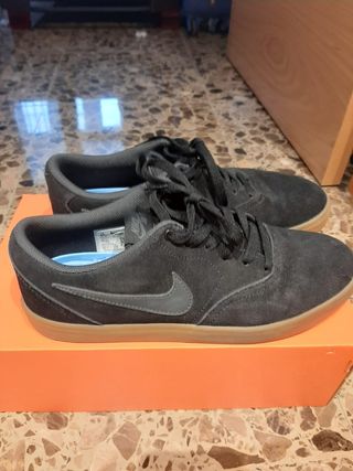 Zapatillas Nike Legend Essential 2 CQ9356 001 Talla 43