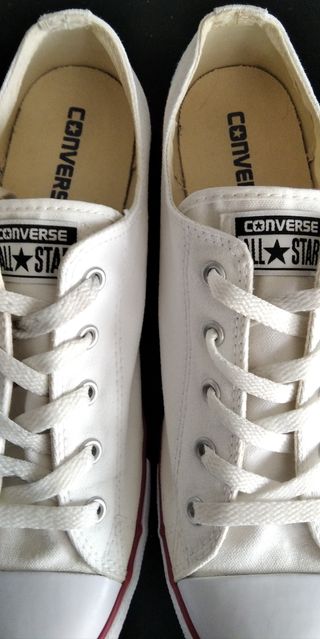Converse suela baja 42 unisex de segunda mano por 25 EUR en Campo Olivar en  WALLAPOP