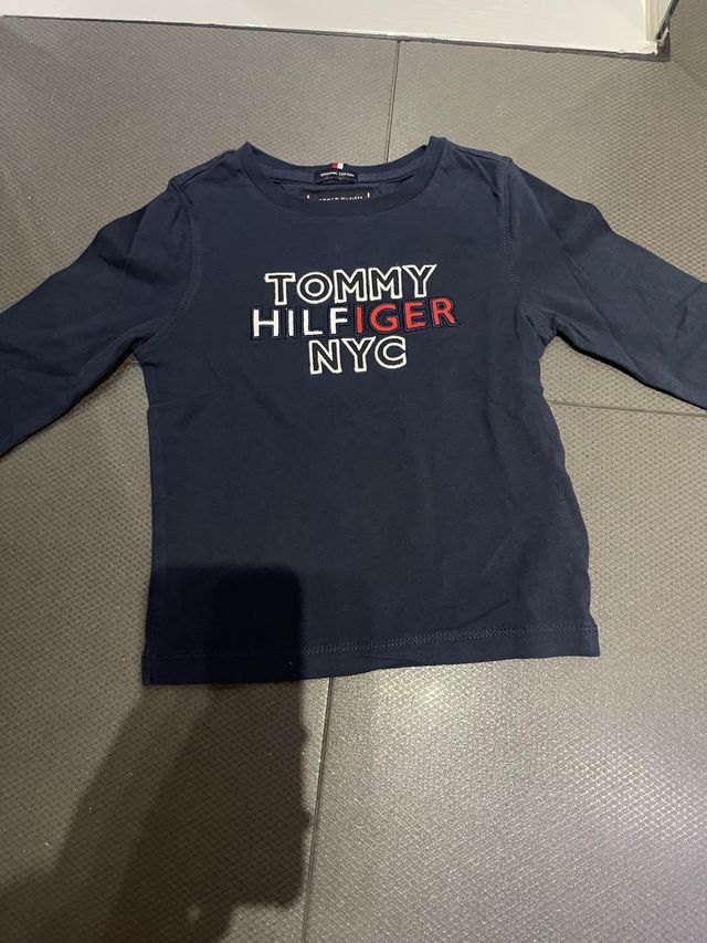 Camiseta larga tommy 2 3 años 