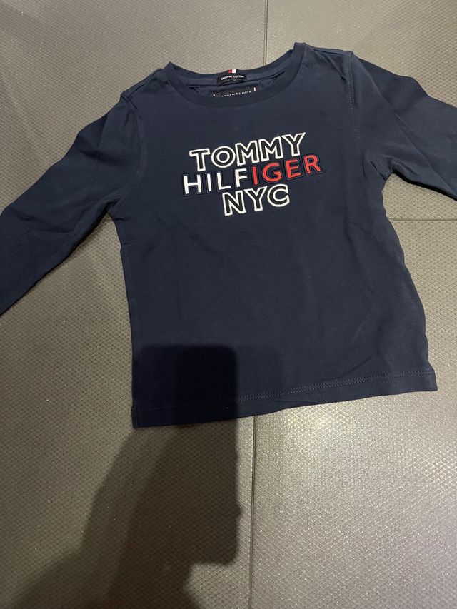 Camiseta larga tommy 2 3 años 