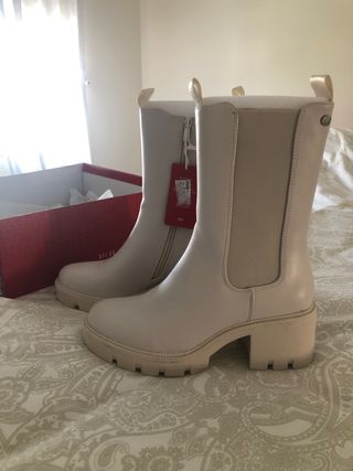 Botas de segunda mano en San Sebastián de Los Reyes en WALLAPOP