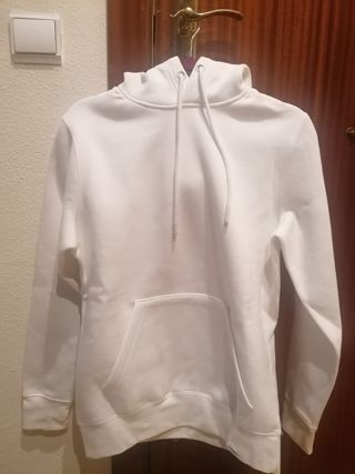 Sudadera de mujer blanca talla XS de pull \u0026amp; bear de segunda mano por 15  EUR en Madrid en WALLAPOP