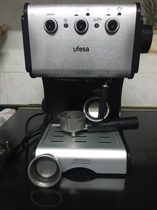 Cafetera de brazo ufesa de segunda mano por 30 EUR en Cartagena en WALLAPOP