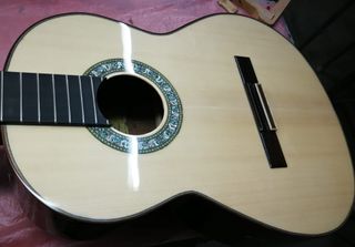 Guitarra BROS, Luthier de segunda mano por 900 EUR en Valladolid en WALLAPOP