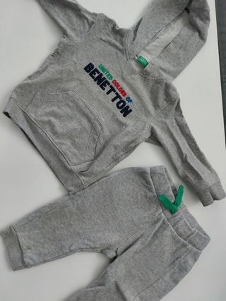 Chándal bebé benetton de segunda mano por 10 EUR en Benaguasil en WALLAPOP
