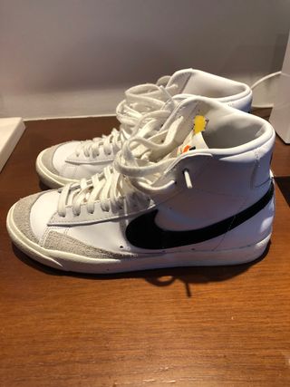 Zapatillas NIKE Blazer Mid '77 Blancas | Foot on Mars