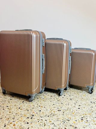Maletas de viaje de segunda mano por 105 EUR en Rubí en WALLAPOP