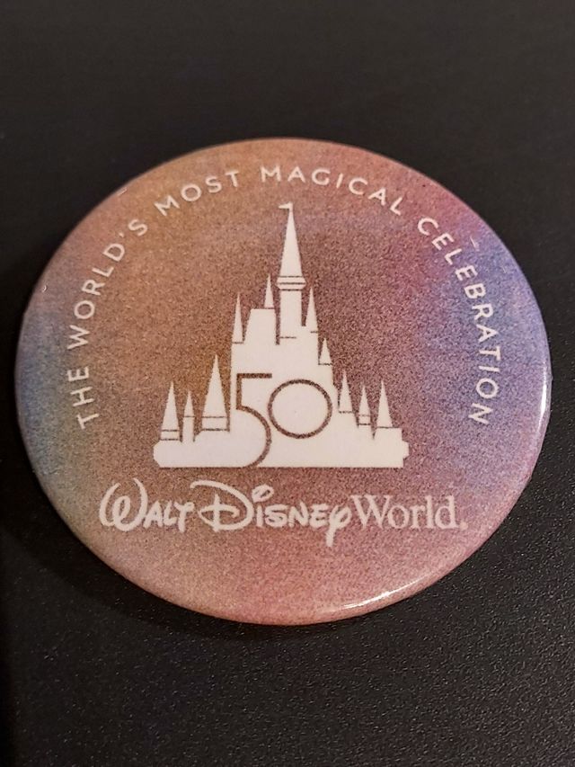 Broche pin de Walt Disney world magic kingdom 50