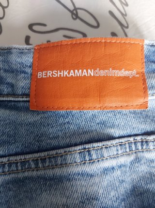 Pantalon Vaquero hombre Bershka de segunda mano por 25 EUR en Fuenlabrada  en WALLAPOP