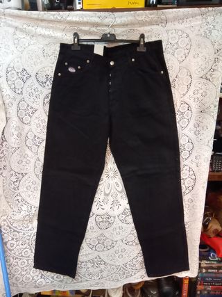 Pantalon jeans talla 48 de segunda mano por 10 EUR en Fuengirola en WALLAPOP