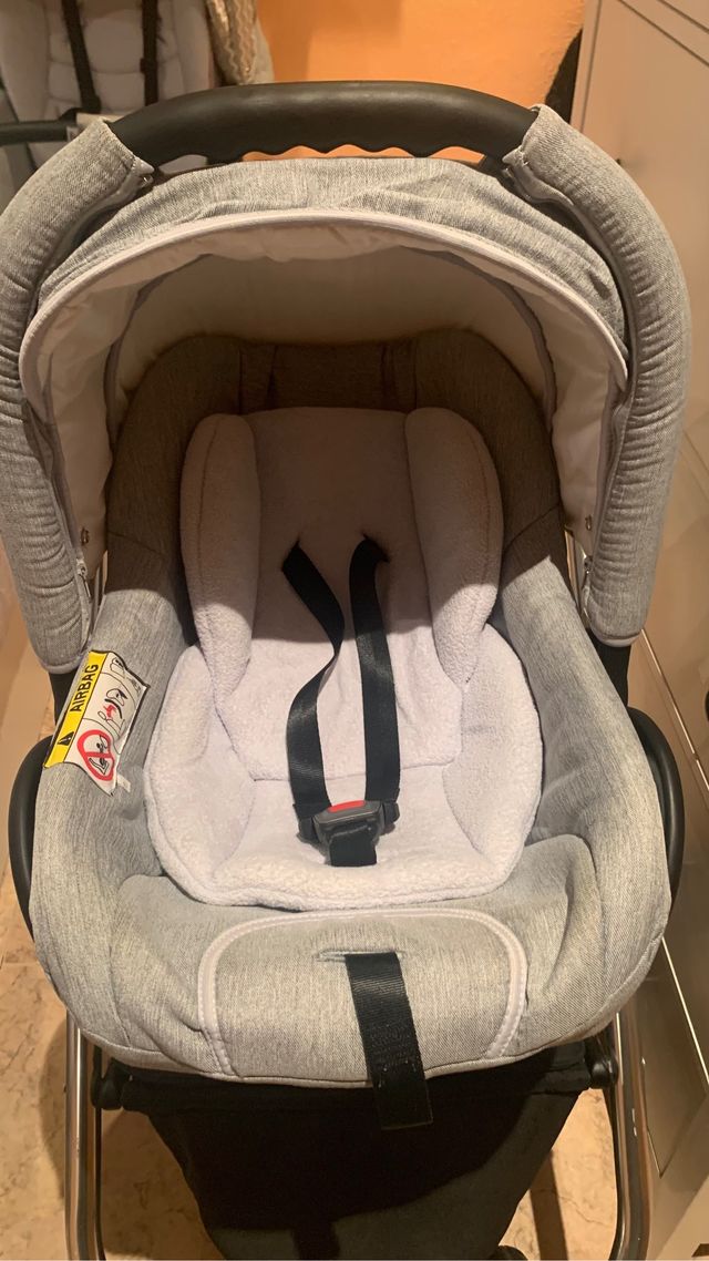 Cochecito bebé 3 en 1 marca Reggio