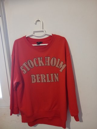Sudadera pull bear de segunda mano por 3,5 EUR en Almería en WALLAPOP