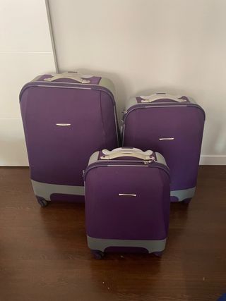 Juego de tres maletas de Salvador Bachiller de segunda mano por 25 EUR en  Madrid en WALLAPOP