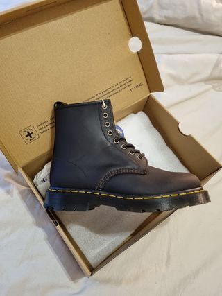 Botas dr martens marrones t 39 de segunda mano por 145 EUR en Alcobendas en  WALLAPOP