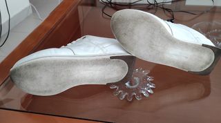 Zapatillas blancas Massimo Dutti de segunda mano por 20 EUR en Benidorm en  WALLAPOP