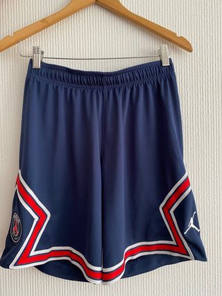 Pantalón corto PSG jordan talla S de segunda mano por 25 EUR en  Donostia-San Sebastián en WALLAPOP