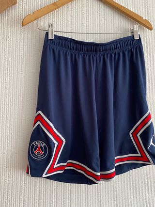 Pantalón corto PSG jordan talla S de segunda mano por 25 EUR en  Donostia-San Sebastián en WALLAPOP