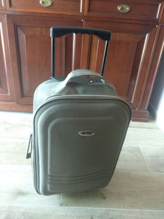 Maleta de viaje de segunda mano en Tona en WALLAPOP