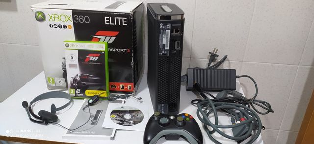XBOX 360 ELITE 120 GB CON LA SUA SCATOLA ORIGINALE.