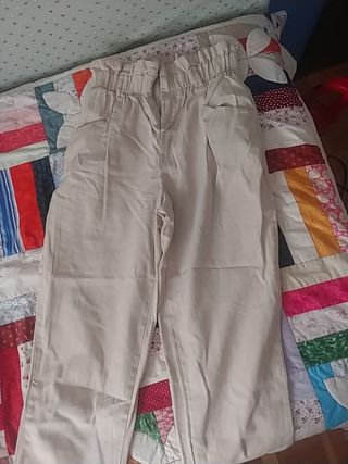 Pantalones largos anchos Bershka de segunda mano por 8 EUR en Salamanca en  WALLAPOP