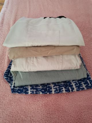 LOTE 5 PANTALONES MUJER TALLAS GRANDES de segunda mano por 29 EUR en  Barcelona en WALLAPOP
