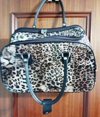 Bolsa maleta de viaje de Leopardo . de segunda mano por 10 EUR en Valencia  en WALLAPOP
