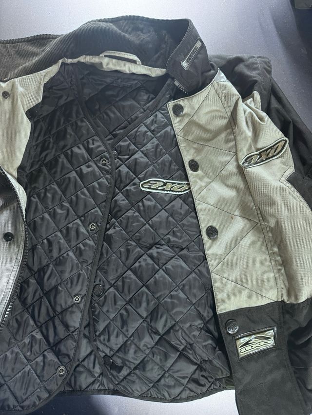 2 Trajes moto a juego AXO