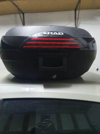 Baul shad sh 46 para motos de segunda mano por 70 EUR en Algeciras en  WALLAPOP