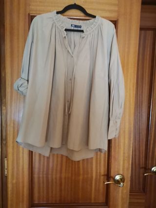 CAMISA mujer Zara de segunda mano por 5 EUR en Madrid en WALLAPOP