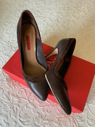 Zapatos Carolina Herrera talla 41.Tacón 10 cms. de segunda mano por 35 EUR  en Valladolid en WALLAPOP