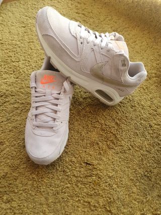 Zapatillas nike air max talla 40 de segunda mano por 25 EUR en Madrid en  WALLAPOP